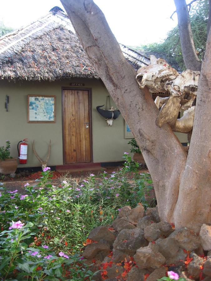 Severin Safari Camp Tsavo West National Park Exterior photo